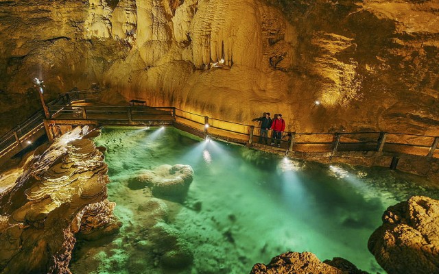 Grot 3S Frankrijk Dordogne Lot vakantiehuis Padirac stalagmiet stalagtiet.jpg