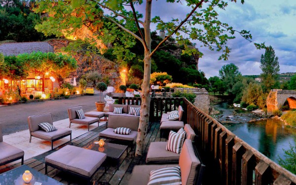 Restaurants DDL 1 pont-de-louysse-restaurant-lot Frankrijk Dordogne Rocamadour vakantiehuis france c