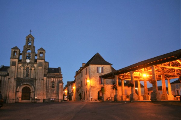 Villefranche 7 Perigord Frankrijk vakantie kastanje Dordogne villa bastide.jpg