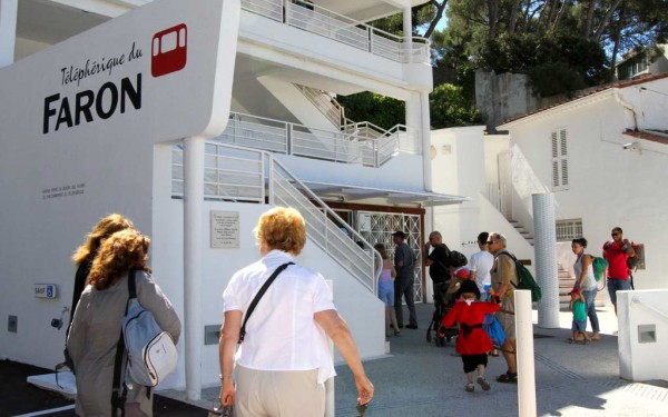 Kabelbaan 4 telepherique Toulon Provence Frankrijk vakantie mont faron middellandse zee luxe villa v