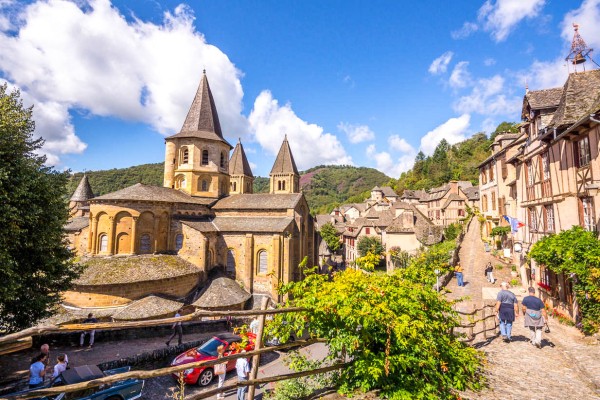 Conques Frankrijk 11 vakantie Dordogne Lot Aveyron Foy santiago compostela vakantiehuis wandelen ber