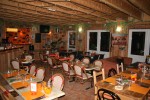 Village de Montmarsis 4 restaurant Gourdon Frankrijk vakantiepark luxe villa zwembad.jpg