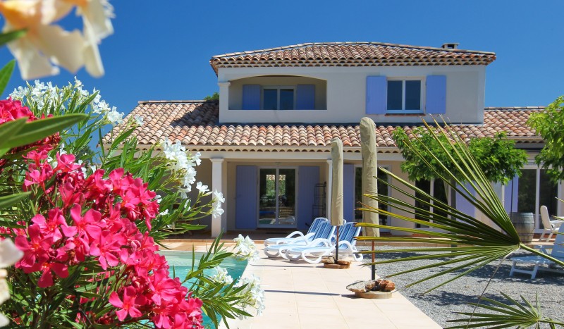 MZ4 Vallee de la Sainte Baume luxe villa prive zwembad Provence Frankrijk Middellandse zee strand go
