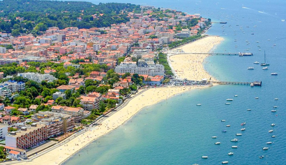 Arcachon 2b Frankrijk bassin Aquitaine kust strand vakantie luxe villa chateau de salles.jpg