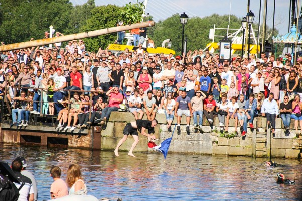 Fete nationale 8 quatorze juillet 14 juli Frankrijk vakantie feest bastide defile vuurwerk.jpg