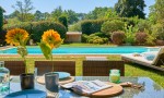 Fronsac 10 zwembad piscine Frankrijk luxe villa vakantiepark Aquitaine Gironde  animatie kinderen re