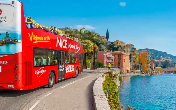 Nice 10 zuid Frankrijk cote d azur vakantie Provemce bus sightseeing hop on hop off.jpg