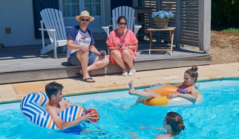 Forges 18 Vieille Vigne zwembad luxe villa vakantiehuis park Frankrijk Poitou Charentes.jpg