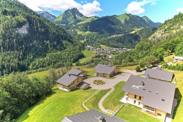 AlpChalets 8 zomer vakantie Frankrijk Alpen Portes du Soleil appartementen zwembad vallei Abondance.
