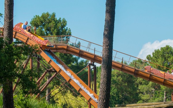 Coccinelle 15 kidparc animatie Frankrijk vakantiepark chateau de salles luxe villa kinderen.jpg
