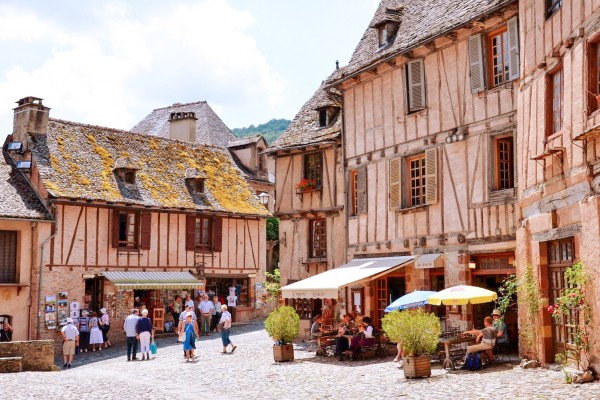 Conques Frankrijk 15 vakantie Dordogne Lot Aveyron Foy santiago compostela vakantiehuis wandelen ber