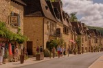 Roque Gageac 4 Frankrijk Dordogne Sarlat toeristische streek vaartocht boot kano vakantiepark villa