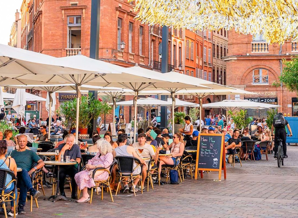 Frankrijk Toulouse 5a vakantie place terrasse luxe villa vakantiehuis bergen wandelen.jpg
