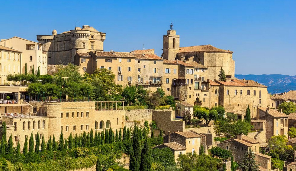 Kastelen Provence 5 chateau de Gordes vakantie Frankrijk gezin luxe villa.jpg