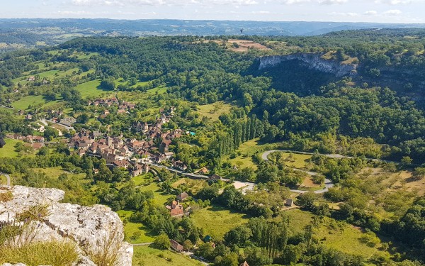 Frankrijk Autoire 7 Dordogne Lot vakantiepark luxe villa plus beaux vilage france bergen.jpg