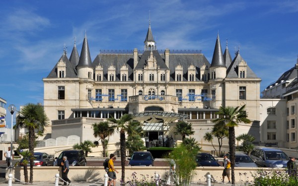 Arcachon 22 Frankrijk bassin Aquitaine kust strand vakantie luxe villa chateau de salles.jpg