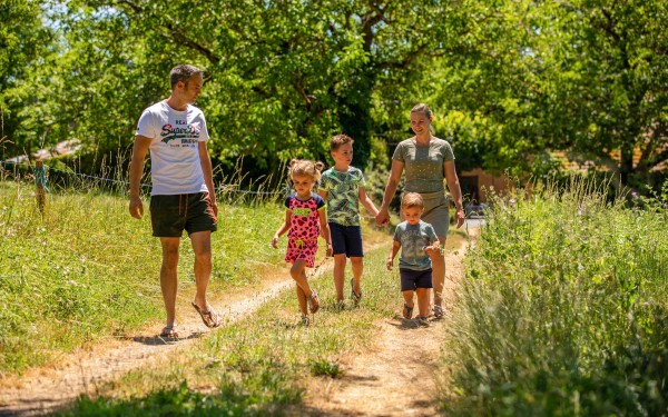 Wandelen Dordogne 12 vakantiehuis Frankrijk kastelen natuur toeristische dorpjes.jpg