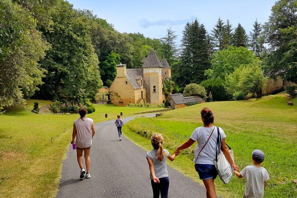 Wandelen Dordogne 11 vakantiehuis Frankrijk kastelen natuur toeristische dorpjes.jpg