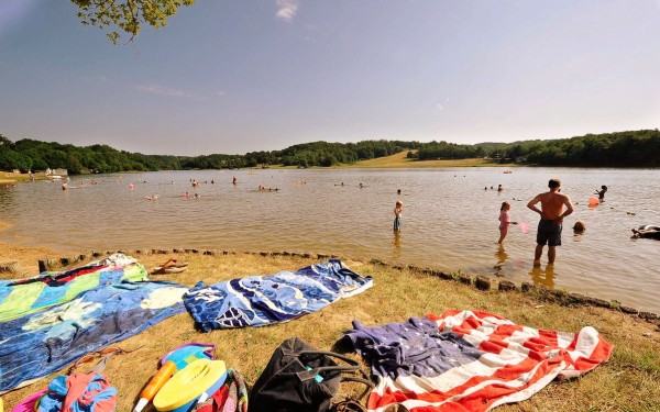 Lac du Tolerme 2 Frankrijk vakantiepark luxe wellness wifi animatie nederlands francecomfort.jpg