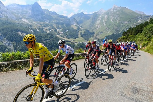 Wielrennen 15Sa Tour de France Frankrijk vakantie villa Dordogne Portes du Soleil col.jpg