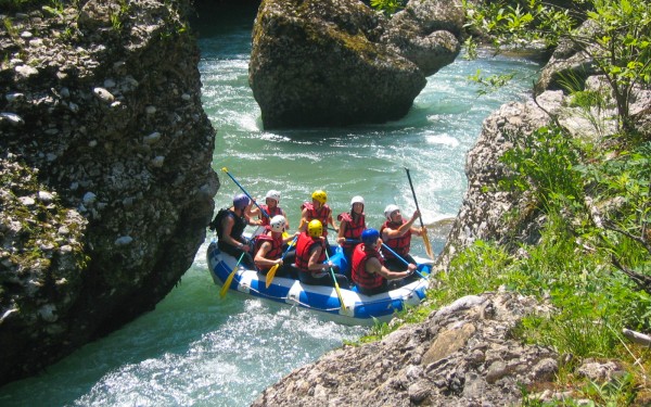 Raften 5 Dranse rivier Frankrijk Geneve Portes du soleil vakantie rafting.jpg