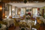 Village de Montmarsis 2 restaurant Gourdon Frankrijk vakantiepark luxe villa zwembad.jpg