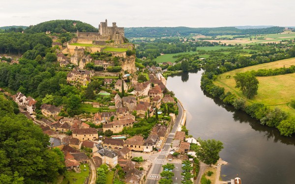 Beynac 1a Cazenac chateau Frankrijk Dordogne beaux village kasteel vakantie toerisme.jpg