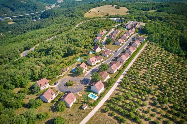 Lanzac vakantiepark 36 Frankrijk Dordogne Lot vakantiehuis luxe zwembad animatie restaurant toerisme