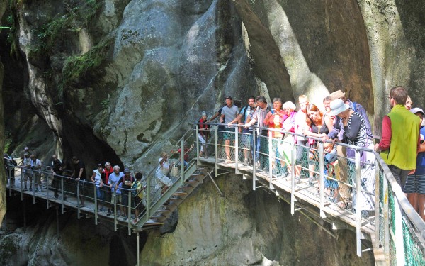 Gorges 9 pont diable chablais Frankrijk vallee aulps luxe appartement abondance portes du soleil.jpg