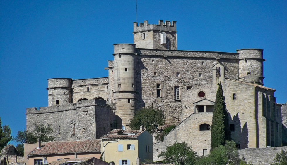Kastelen Provence 4 chateau Le Barroux vakantie Frankrijk gezin luxe villa.jpg