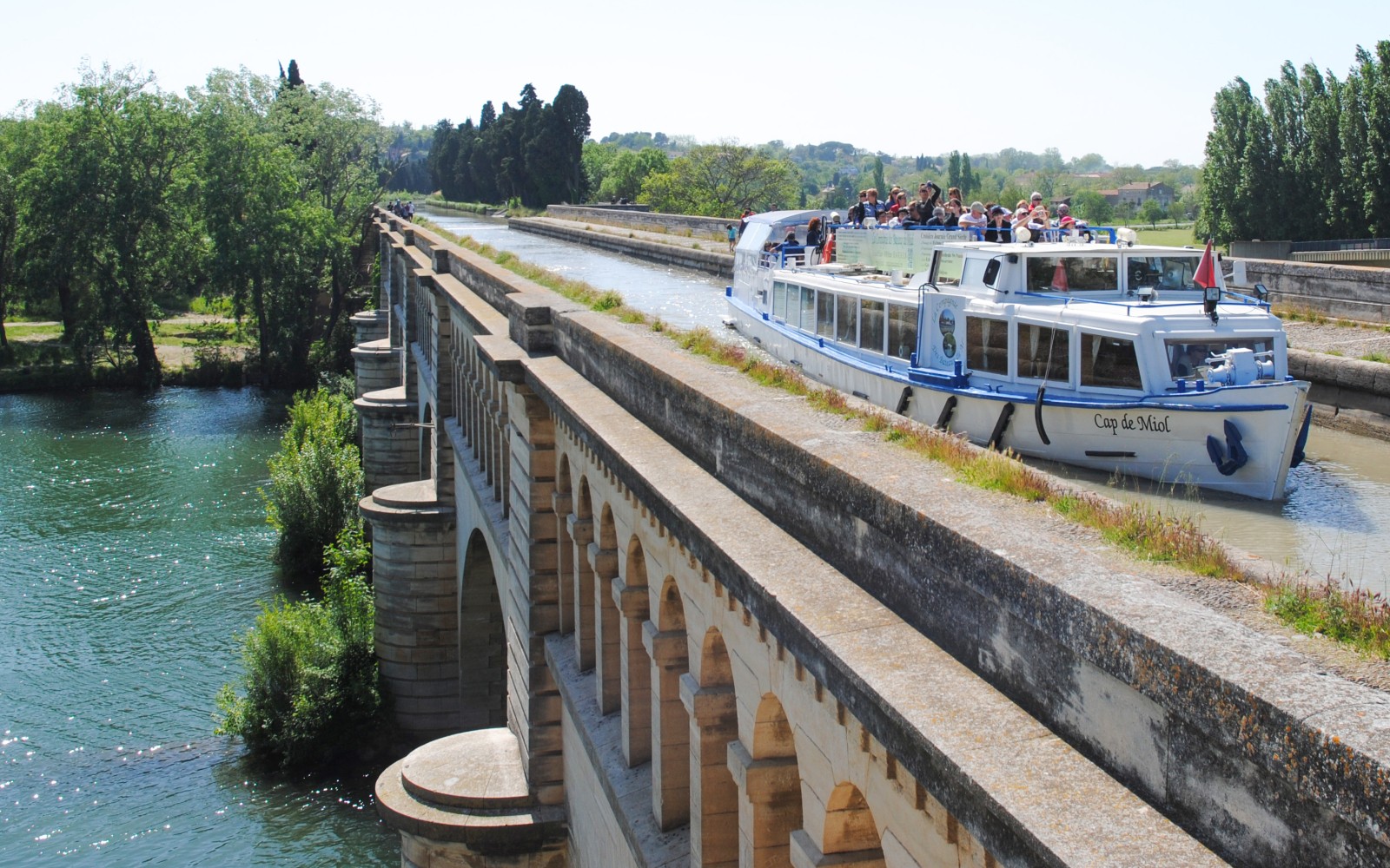 canal+du+midi+7+frankrijk+vakantie+boot+verhuur+varen+sluizen+fonserrannes+fiets+wandelen+tour+rondvaart.jpg?scaleType=3&width=1600&height=1000