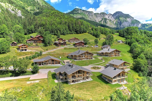 AlpChalets 4 zomer vakantie Frankrijk Alpen Portes du Soleil appartementen zwembad vallei Abondance.