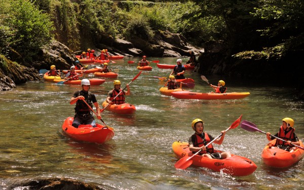 Kano canoe 3 Frankrijk languedoc pyreneeen water kust strand zee vakantiepark huis.jpg