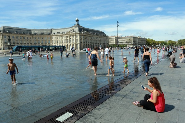 Bordeaux 2 Frankrijk vakantiehuis luxe villa chateau de salles mirror d'eau toerisme aquitaine.jpg