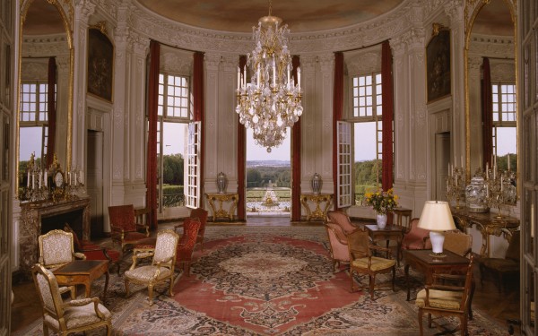 Chateau 8 Frankrijk Dordogne interieur wifi zwembad luxe vakantiehuis zee strand bergen.jpg