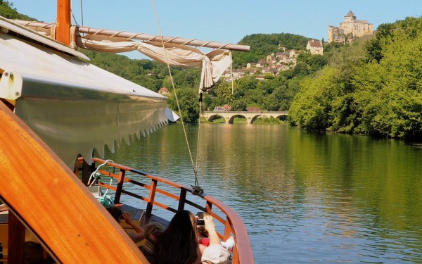 Gabare 7 Village des Cigales Frankrijk Cahors wijn vakantiepark boottocht mooi uitzicht franse sfeer