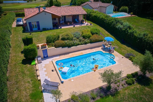 Forges 4 Vigeliere vakantiehuis villa Frankrijk golf resort bluegreen aveneau poitou charentes zwemb