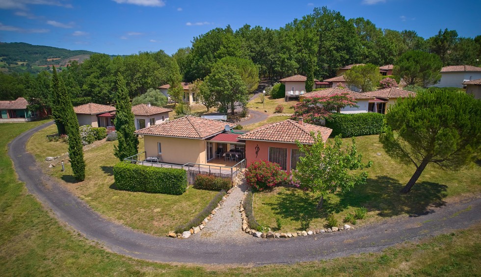 Espinet 1 vakantiepark Frankrijk Quillan Languedoc Carcassonne villa wandelen bergen wijn.jpg