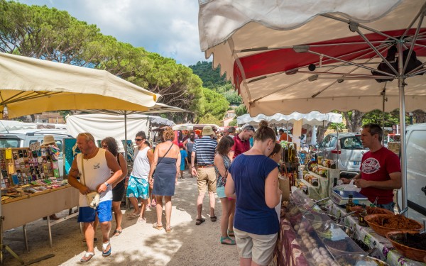 Bormes les mimosas 28 Frankrijk Provence Var riviera toerisme vakantie luxe villa middellandse zee.j