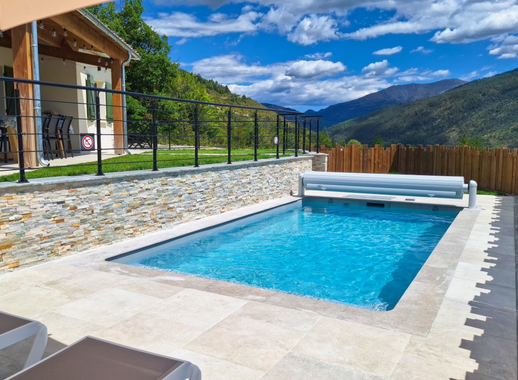 Provence 2 PACA K luxe villa zwembad Provence vakantie Frankrijk.jpg